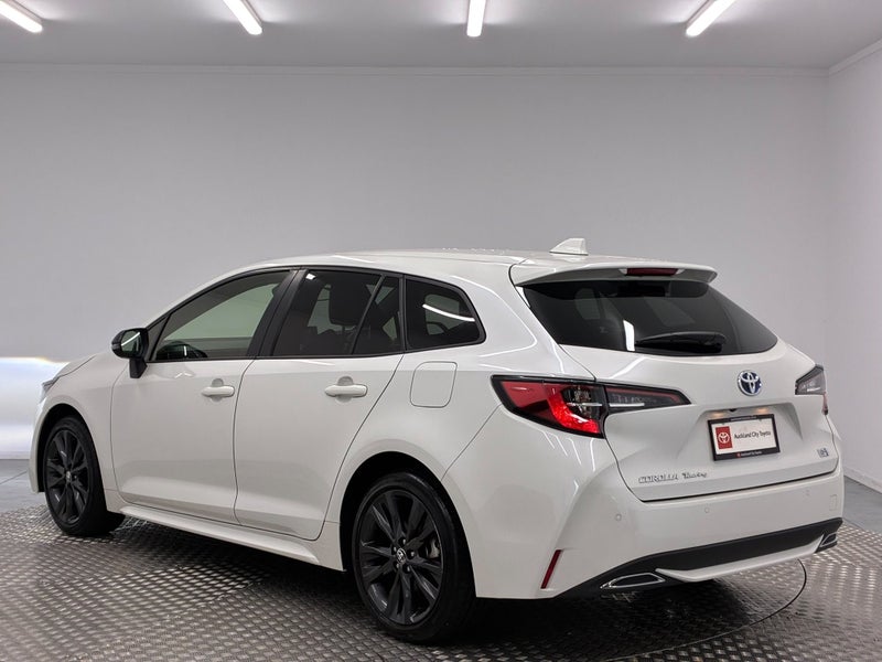2021 Toyota Corolla Touring 1.8 Hybrid WxB image 5