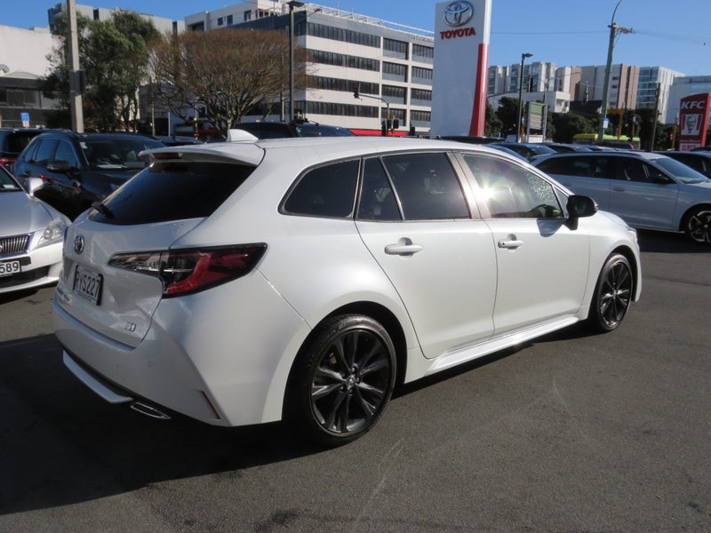 2021 Toyota Corolla Touring 1.8 Hybrid WxB 5 Dr... image 4