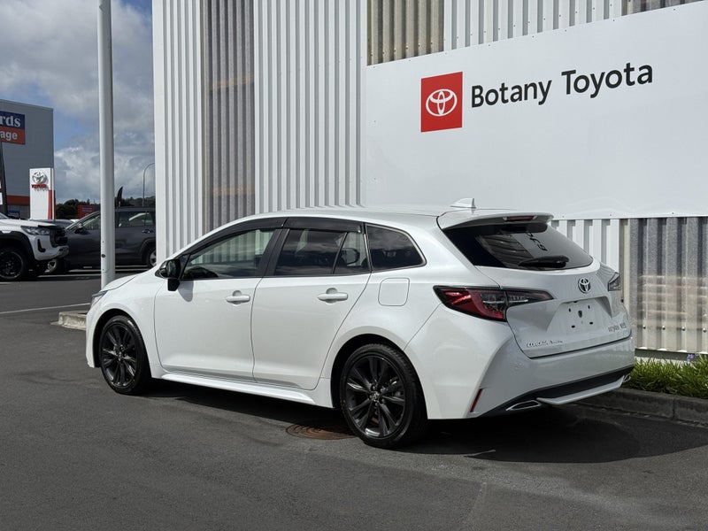 2021 Toyota Corolla Touring 1.8 Hybrid WxB 5 Dr... image 5