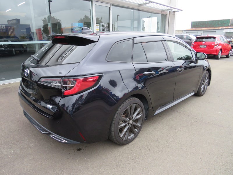 2021 Toyota Corolla Touring 1.8 Hybrid WxB 5 Dr... image 5