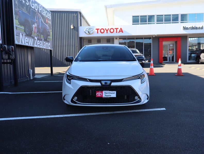 2021 Toyota Corolla Touring 1.8 Hybrid WxB 5 Dr... image 2
