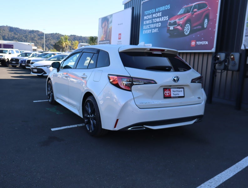 2021 Toyota Corolla Touring 1.8 Hybrid WxB 5 Dr... image 4