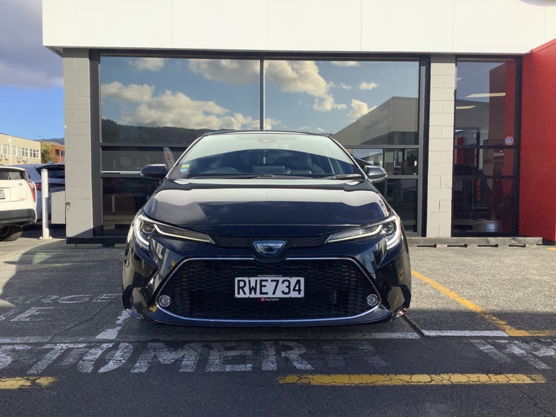 2021 Toyota Corolla Touring 1.8 Hybrid WxB Wagon image 2
