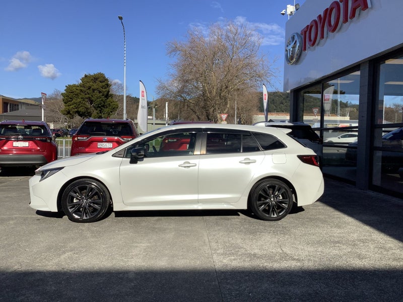 2021 Toyota Corolla Touring 1.8 Hybrid WxB Wagon image 3