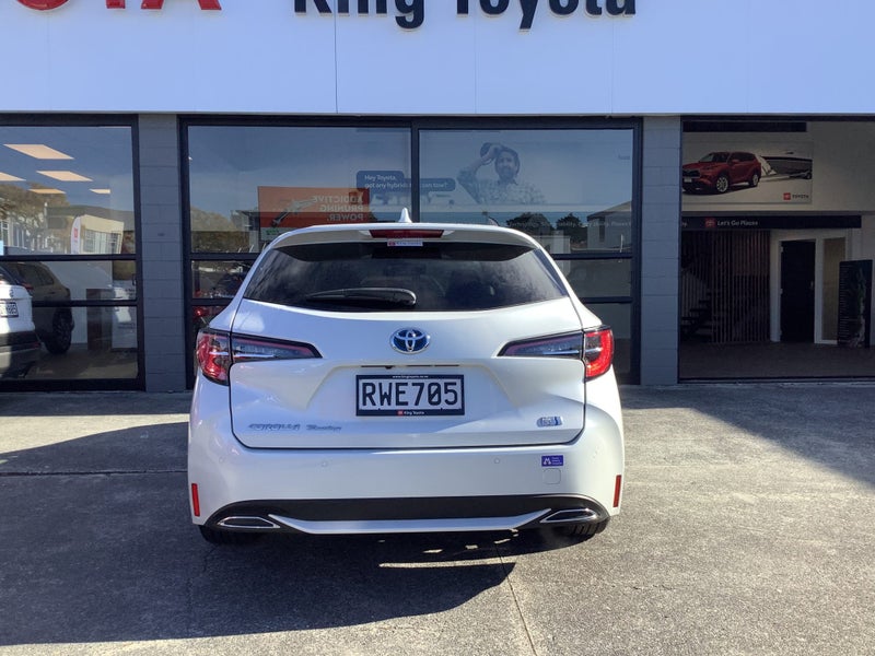 2021 Toyota Corolla Touring 1.8 Hybrid WxB Wagon image 4
