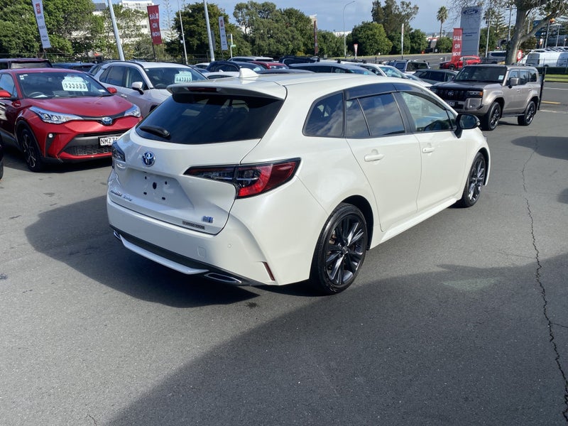 2021 Toyota Corolla Touring 1.8 Hybrid WxB Wagon image 2