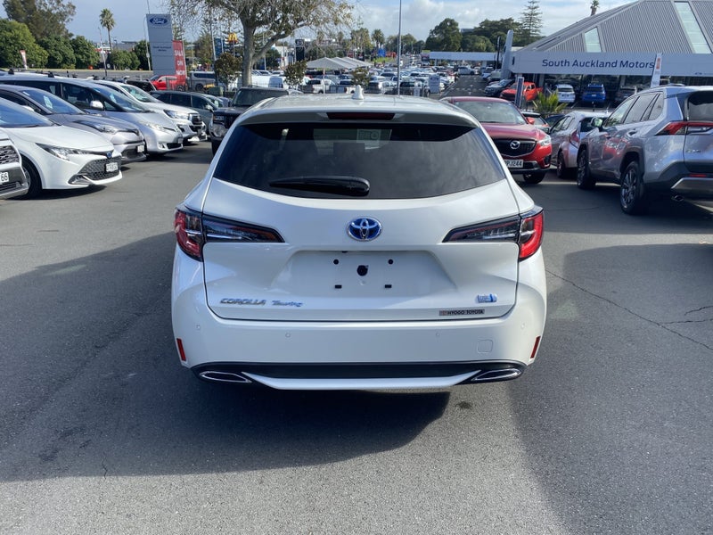 2021 Toyota Corolla Touring 1.8 Hybrid WxB Wagon image 3