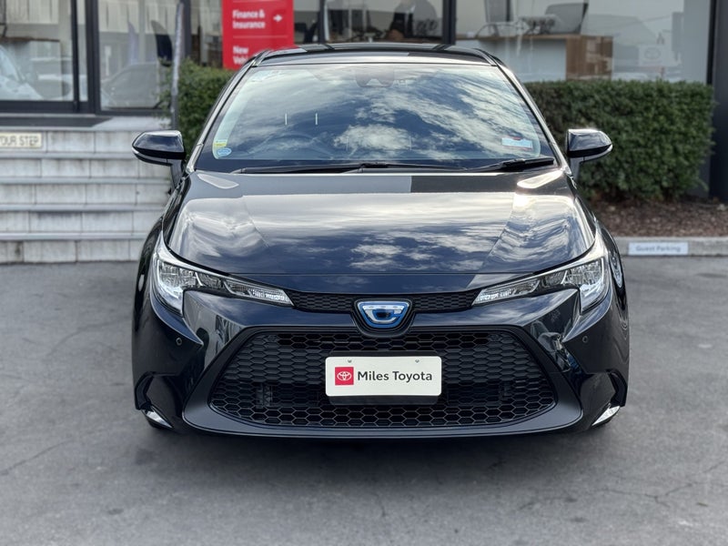 2021 Toyota Corolla Touring 1.8 Hybrid X Plus,... image 2