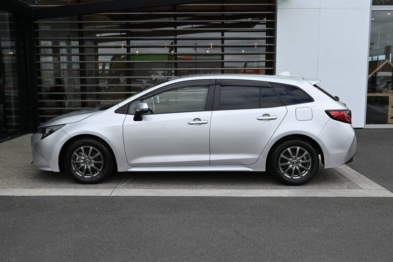 2021 Toyota Corolla Touring 1.8 Petrol Hybrid S... image 3