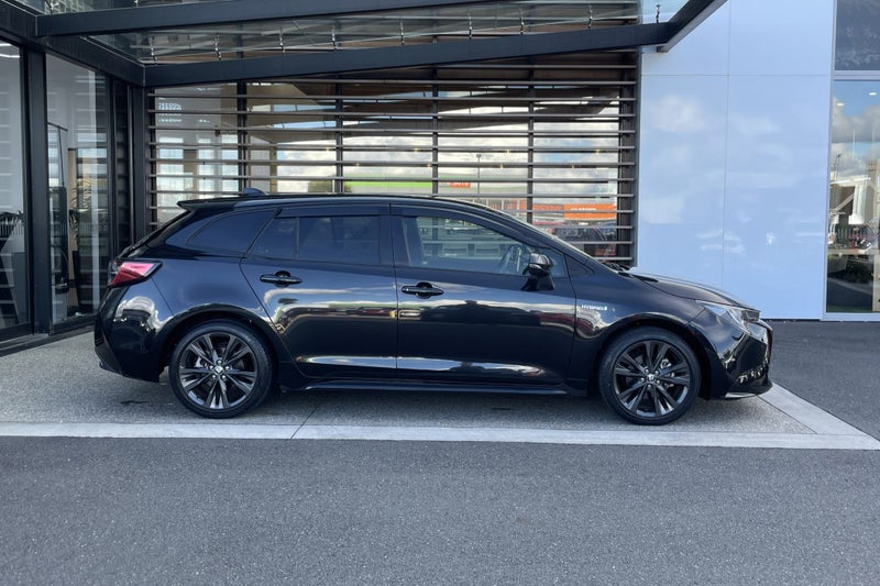 2021 Toyota Corolla Touring 1.8 Petrol Hybrid W... image 5