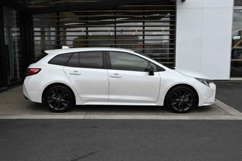 2021 Toyota Corolla Touring 1.8 Petrol Hybrid W... image 5