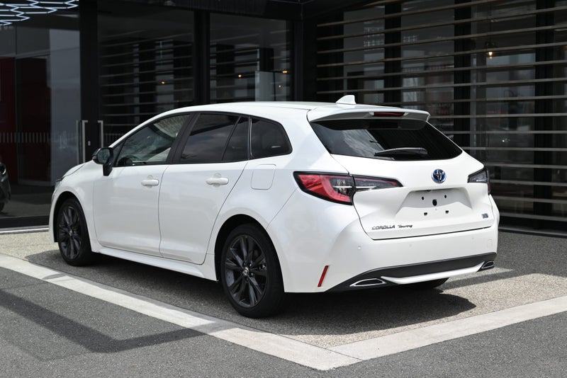 2021 Toyota Corolla Touring 1.8 Petrol Hybrid W... image 2