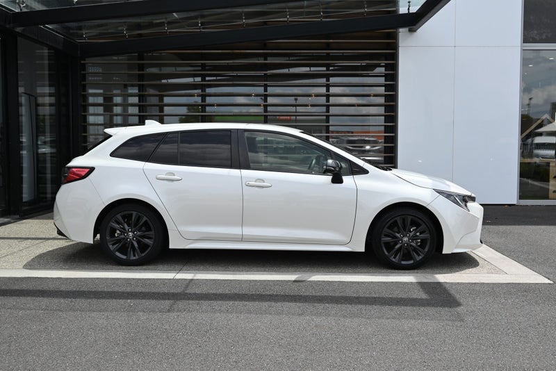 2021 Toyota Corolla Touring 1.8 Petrol Hybrid W... image 5