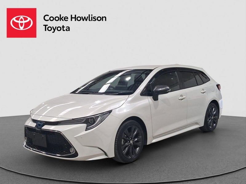 2021 Toyota Corolla Touring 1.8L Hybrid image 3