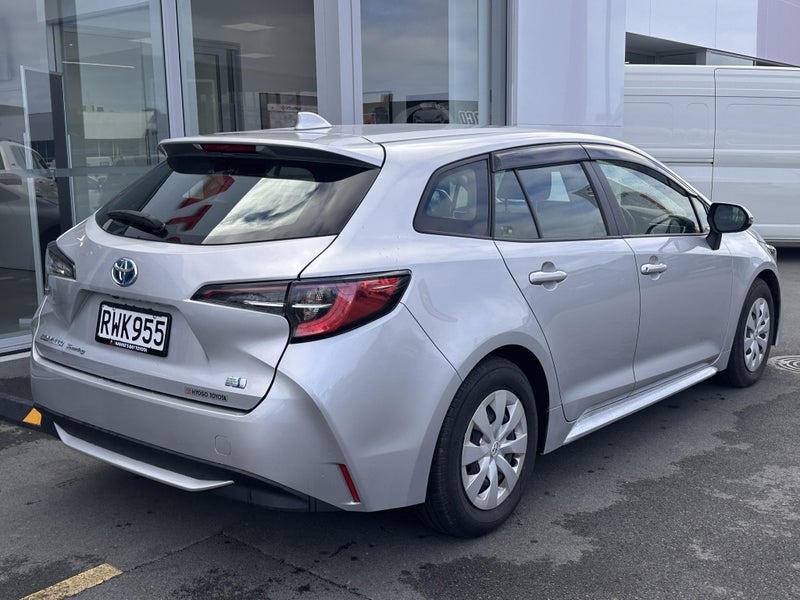 2021 Toyota Corolla Touring 1.8P G X HYBRID Auto image 3
