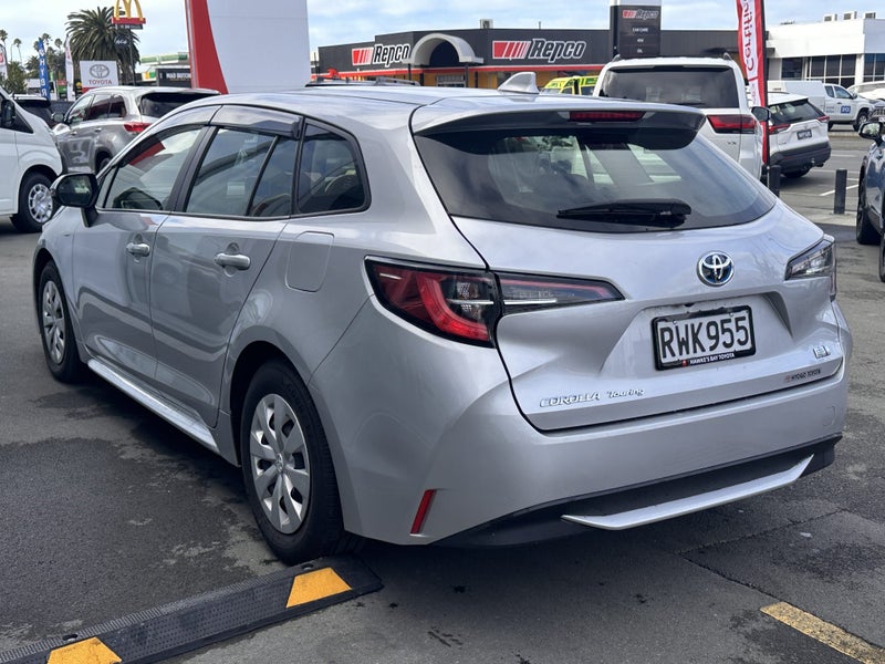 2021 Toyota Corolla Touring 1.8P G X HYBRID Auto image 5