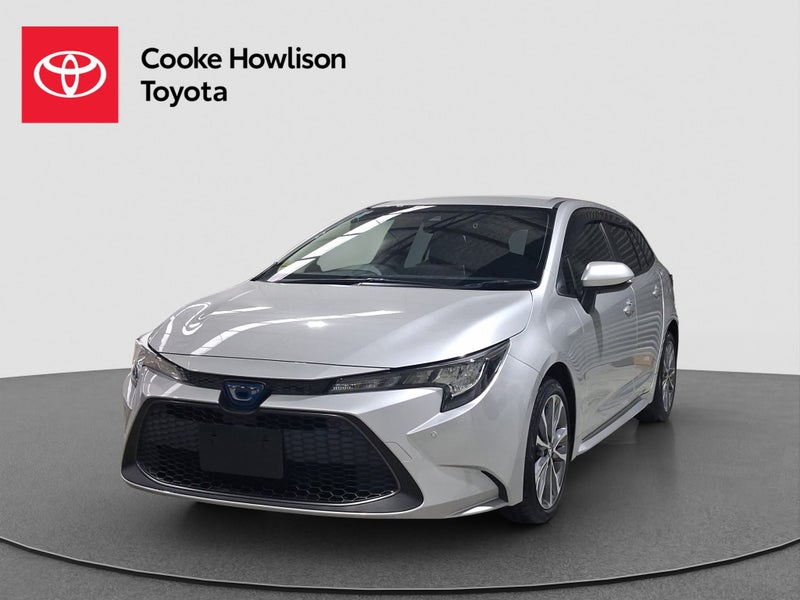 2021 Toyota Corolla Touring Hybrid image 3
