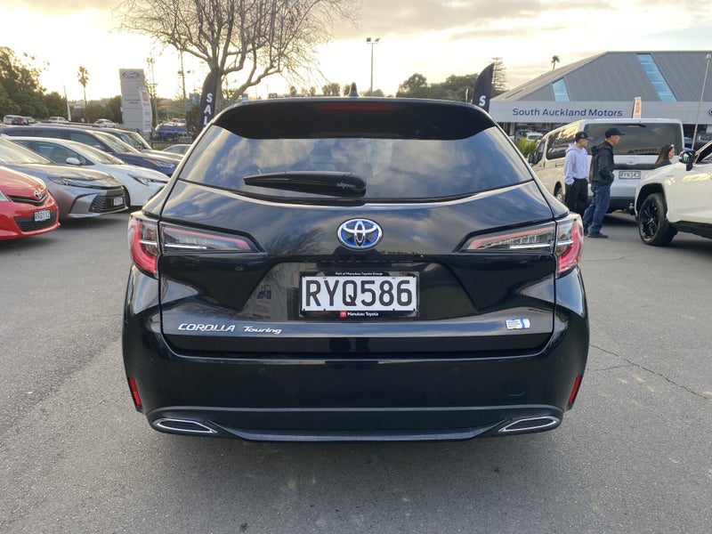 2021 Toyota Corolla TOURING Hybrid WxB image 3