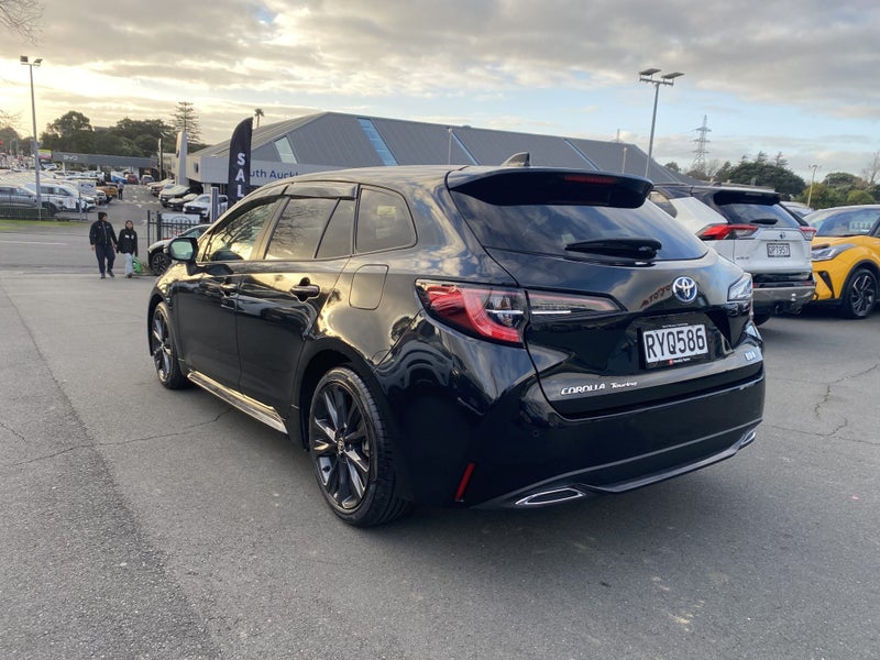 2021 Toyota Corolla TOURING Hybrid WxB image 5