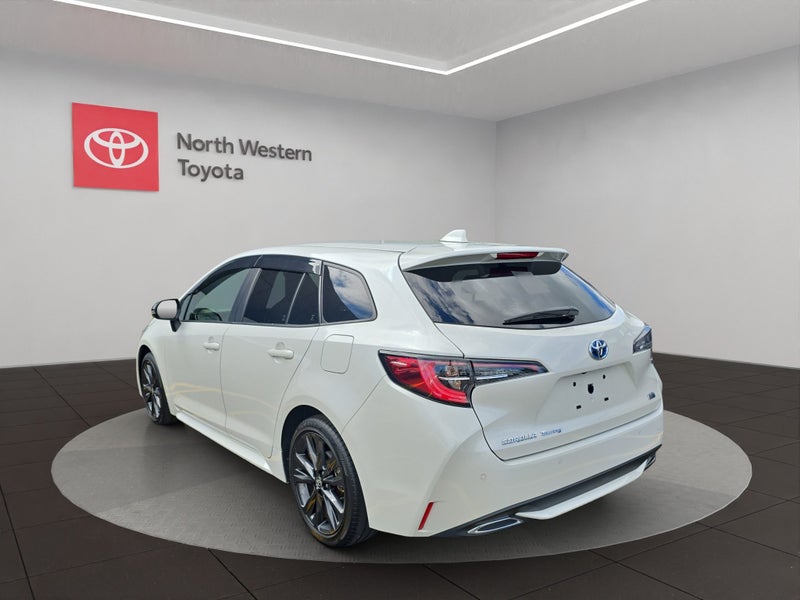 2021 Toyota Corolla Touring Touring 1.8L Hybrid... image 5