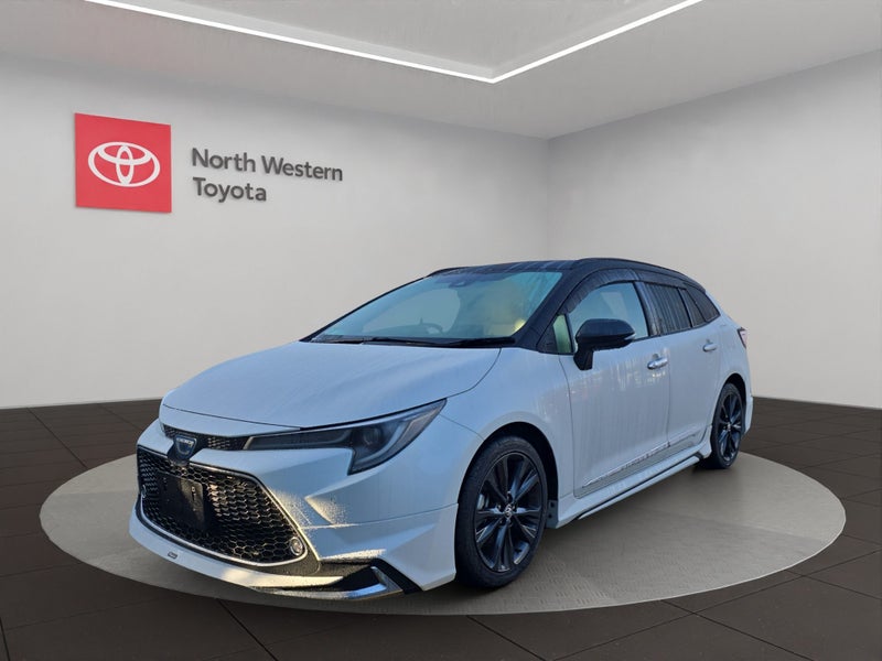 2021 Toyota Corolla Touring Touring 1.8L Hybrid... image 3