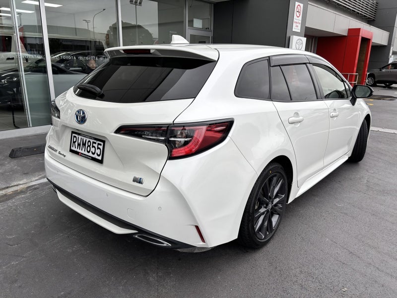 2021 Toyota Corolla Touring WXB 1.8 HYBRID SPOR... image 3
