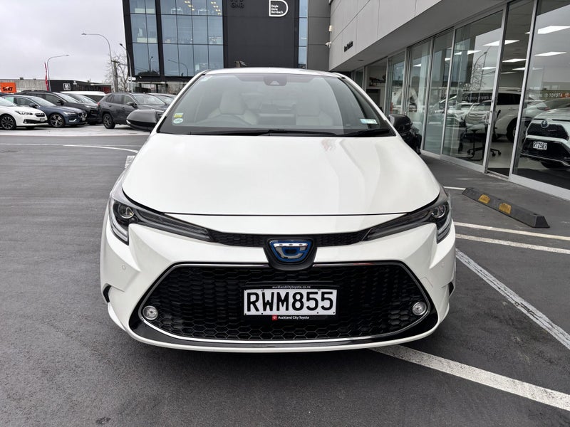 2021 Toyota Corolla Touring WXB 1.8 HYBRID SPOR... image 4