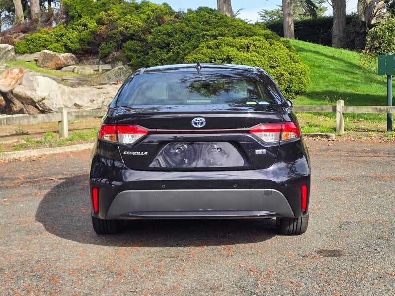 2021 Toyota Corolla WxB Hybrid image 4