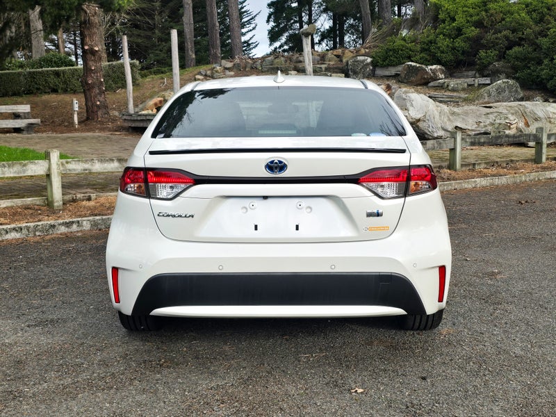 2021 Toyota Corolla WxB Hybrid image 4