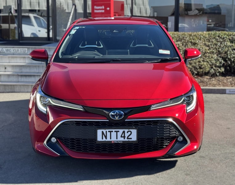 2021 Toyota Corolla ZR 1.8L HYBRID FWD HATCHBACK image 2