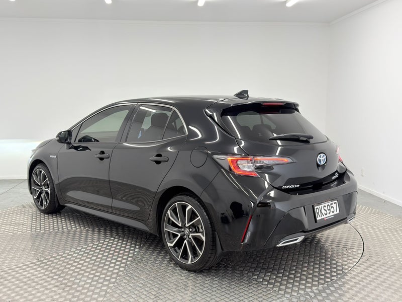 2021 Toyota Corolla ZR 1.8P Hybrid image 5