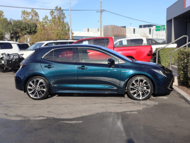 2021 Toyota Corolla ZR HYBRID, Push Start image 4