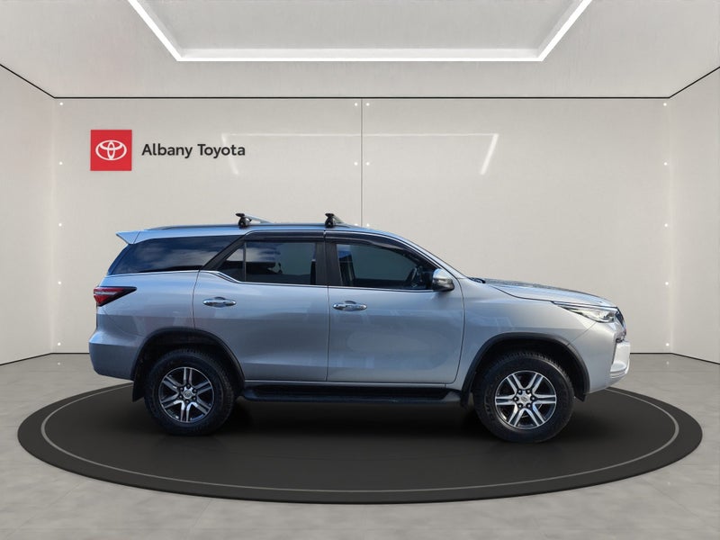 2021 Toyota Fortuner GXL 2.8DT 6AT 4WD WG/5D/7S... image 2