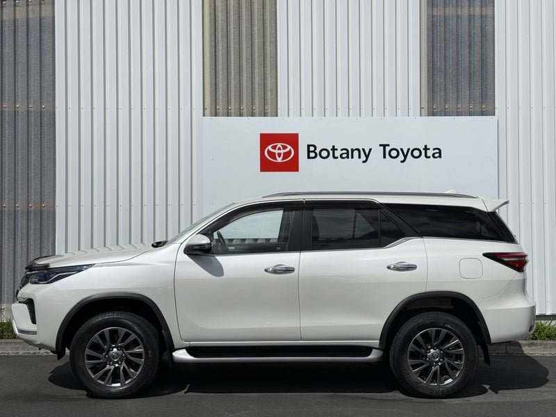 2021 Toyota Fortuner Limited 2.8DT/4WD image 3