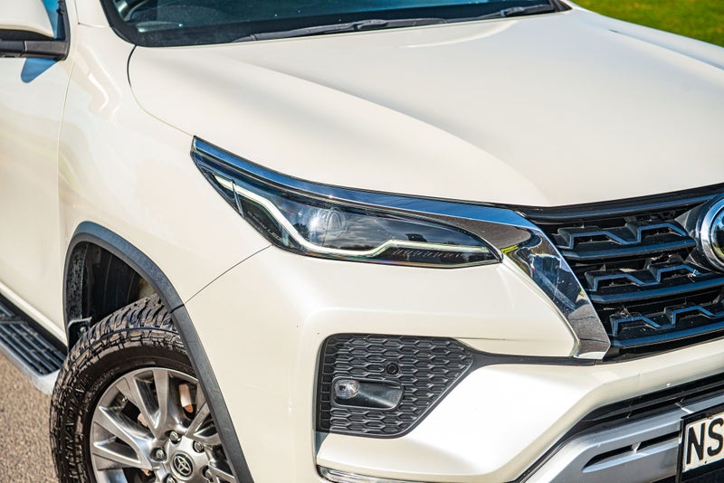 2021 Toyota Fortuner Limited 2.8DT 6AT 4WD image 3