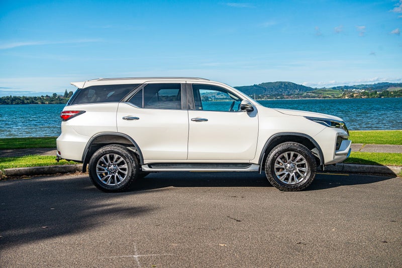 2021 Toyota Fortuner Limited 2.8DT 6AT 4WD image 5