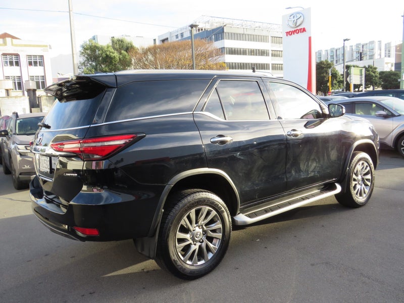 2021 Toyota Fortuner Limited 2.8DT 6AT 4WD image 4