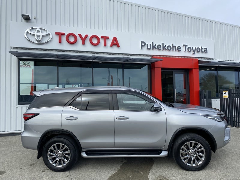 2021 Toyota Fortuner Limited 2.8DT 6AT 4WD SUV... image 2