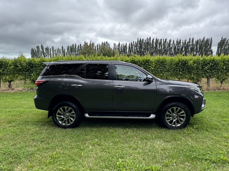 2021 Toyota Fortuner Limited 2.8DT 6AT 4WD WG/5... image 2