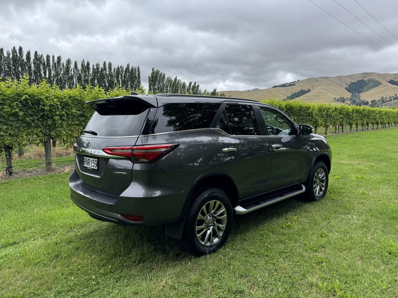 2021 Toyota Fortuner Limited 2.8DT 6AT 4WD WG/5... image 3
