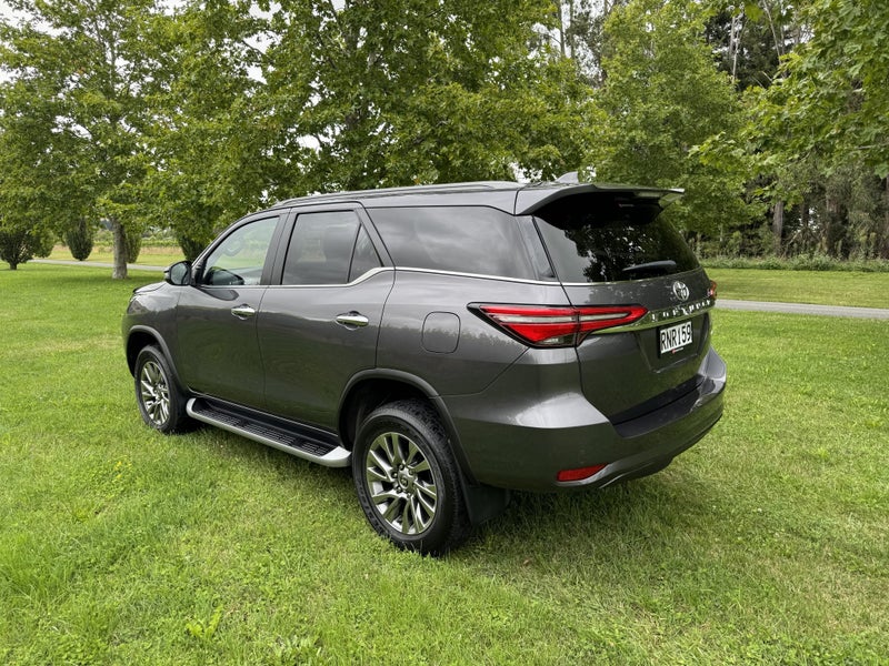 2021 Toyota Fortuner Limited 2.8DT 6AT 4WD WG/5... image 5