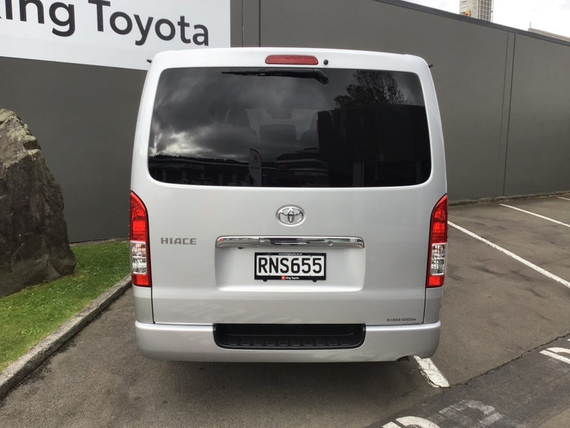 2021 Toyota Hiace 2.0L GL pack 6 Seat image 3