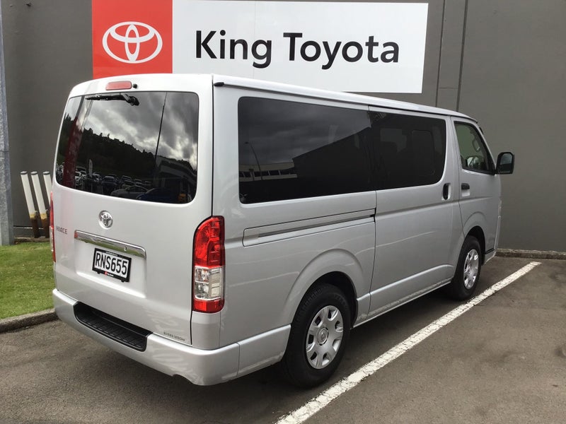 2021 Toyota Hiace 2.0L GL pack 6 Seat image 5