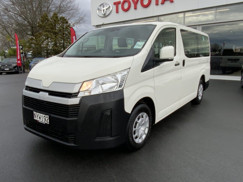 2021 Toyota Hiace ZR 10 Seater Minibus - Low km... image 5