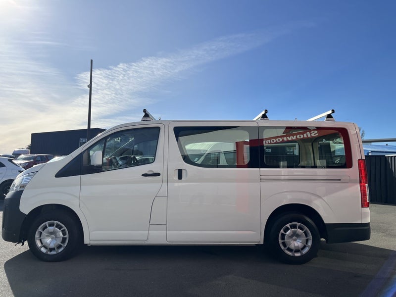 2021 Toyota Hiace ZR 2.8DT Automatic Van - Rack... image 5