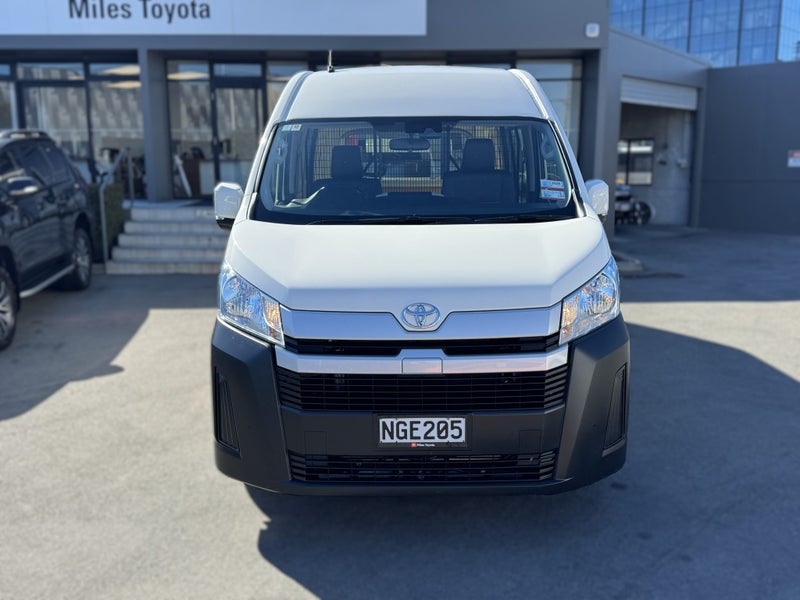 2021 Toyota Hiace ZX 2.8 Diesel Turbo Automatic image 2