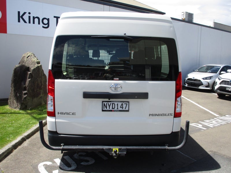 2021 Toyota Hiace ZX 2.8DT 6AT Minibus 10 Seat... image 3