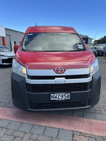2021 Toyota Hiace ZX 2.8DT 6AT RWD GVN/4D/12S -... image 2