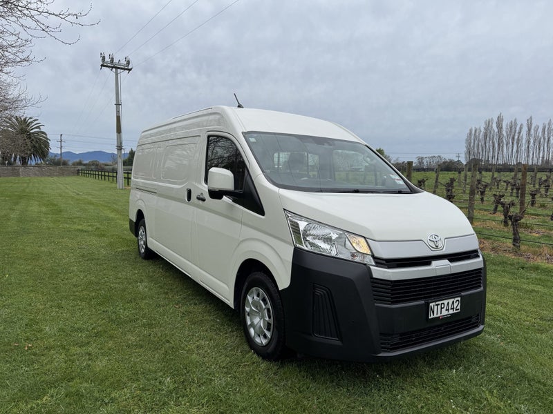 2021 Toyota Hiace ZX 2.8DT 6AT RWD PVN/5D/2S image 1