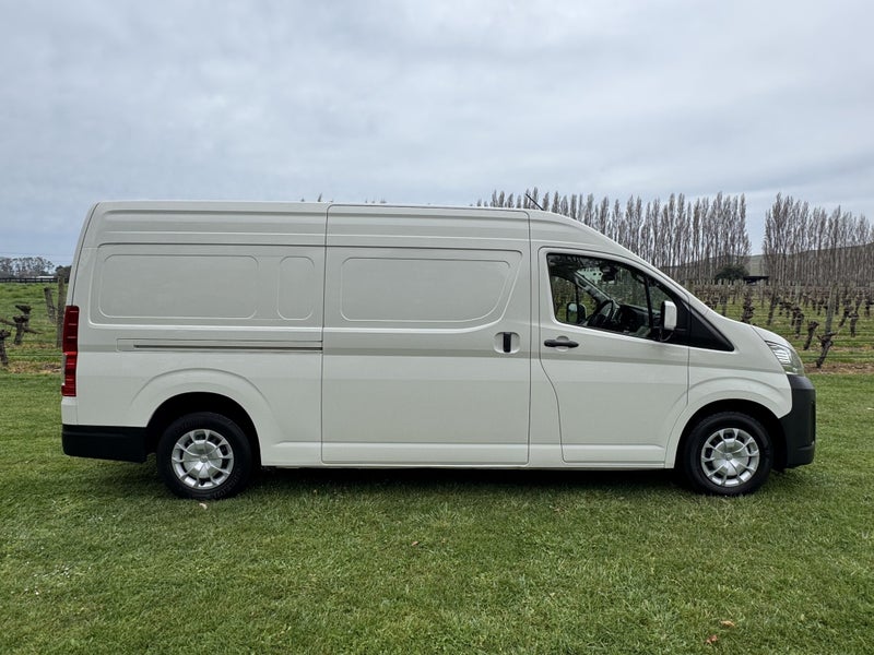 2021 Toyota Hiace ZX 2.8DT 6AT RWD PVN/5D/2S image 2